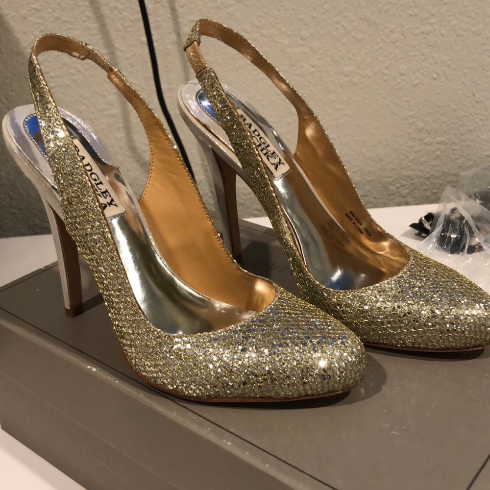 Badgley mischka glittery sling back